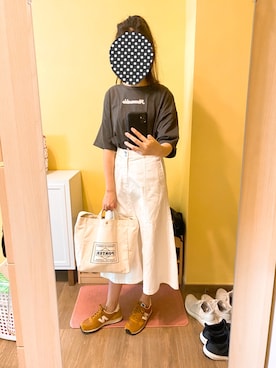 「URBAN RESEARCH（アーバンリサーチ）のTRAVEL COUTURE by LOWERCASE　キャンバストートバッグM（トートバッグ）」を使った、KOKONEさん（レディース・168cm）の春コーディネート