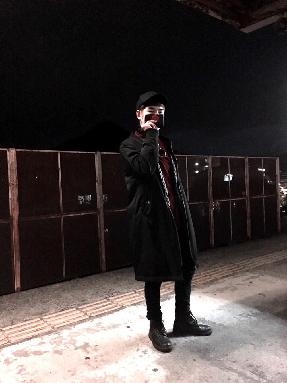 「冬、高校生」｜「WEGOのアイテム（ニット/セーター、レッド系）」を使った、RYOHEIさん（メンズ・160cm）の秋コーディネートの1枚目の写真