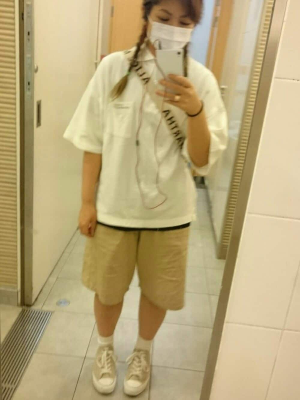 「探検家、stussy women、stussy、タンパンスタイル、converse、コンバース、靴下屋、ete、おとこのこスタイル、ALICE MARTHA」｜「Stussy WomenのStussy International Big Polo（ポロシャツ、ホワイト系）」を使った、seimaaさん（レディース・156cm）の夏コーディネートの1枚目の写真