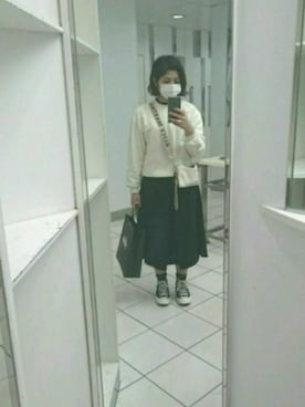 「COMME CA DU MODE（コムサデモード）のアイテム（スウェット）」を使った、seimaaさん（レディース・156cm）の春コーディネート