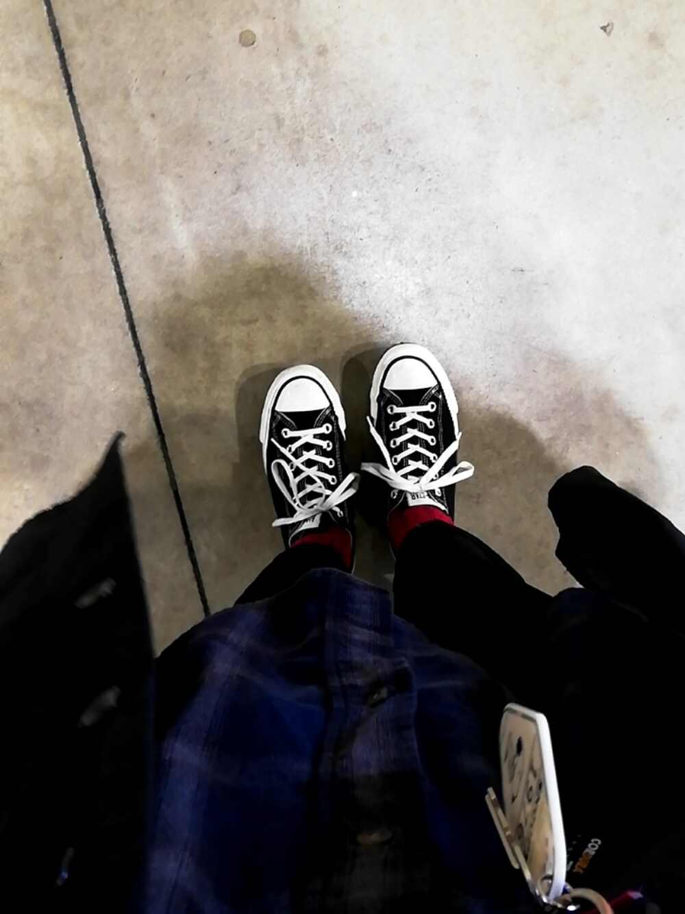 「converse、CLANE、古着シャツ、古着MIX、made in japan、靴下屋、supreme」｜「CLANEの【CLANE】OVER LONG MODS COAT（モッズコート、ブラック系）」を使った、seimaaさん（レディース・156cm）の冬コーディネートの1枚目の写真