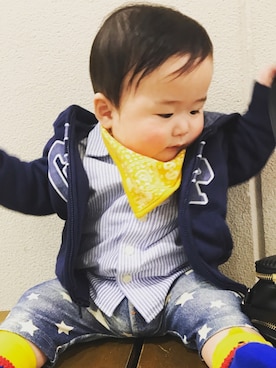 「GAP（ギャップ）のアイテム（パーカー、ブルー系）」を使った、mNt15さん（キッズ・100cm）の春コーディネート