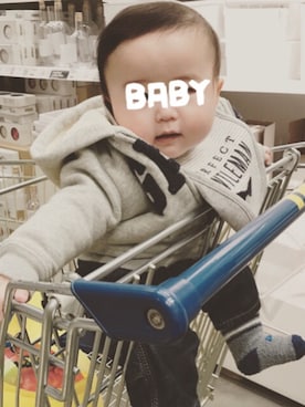 「GAP（ギャップ）のアイテム（パーカー、グレー系）」を使った、mNt15さん（キッズ・100cm）の春コーディネート