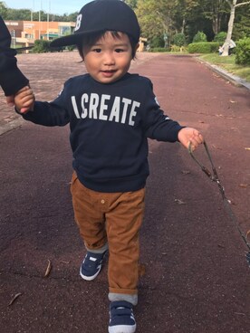 「H&M（エイチ・アンド・エム）のアイテム（トップス、ブルー系）」を使った、mNt15さん（キッズ・100cm）の秋コーディネート