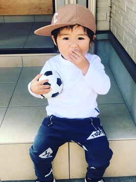 「西松屋（ニシマツヤ）のアイテム（トップス、ホワイト系）」を使った、mNt15さん（キッズ・100cm）の秋コーディネート