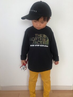 「THE NORTH FACE（ザノースフェイス）のアイテム（トップス、ブラック系）」を使った、mNt15さん（キッズ・100cm）の秋コーディネート