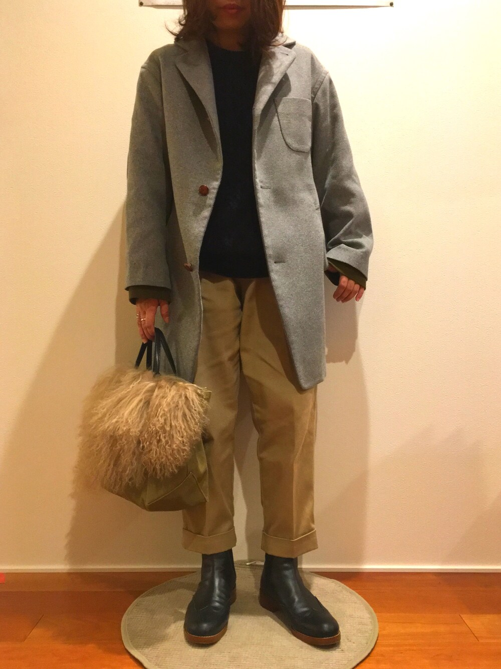 「wafflish waffle、GU、ケーブルニット、ディッキーズ(Dickies)、チノパン、サイドゴアブーツ、モフモフ」｜「Wafflish Waffleの34560 20181224（ジャケット/アウター、グレー系）」を使った、87picoさん（レディース・153cm）の冬コーディネートの1枚目の写真