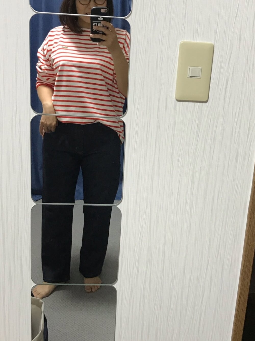 「UNIQLO、LACOSTE、ボーダー、デニムパンツ」｜「LACOSTEのリラックスフィット　ストライプデザインTシャツ (7分袖)（Tシャツ/カットソー、レッド系）」を使った、87picoさん（レディース・153cm）の秋コーディネートの1枚目の写真