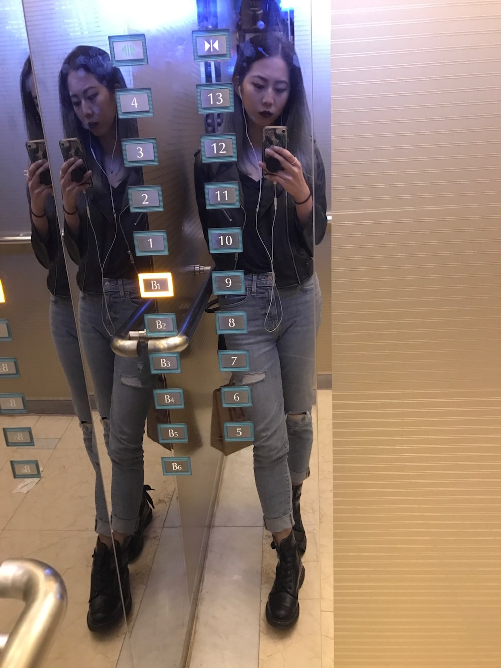 「Motorcycle jacket、leather jacket、DrMartens、drmartenstyle、levis 501」｜「Levi'sのlevi's 501(R) High Waist Ripped Skinny Jeans（デニムパンツ、ブルー系）」を使った、e u n i c e さん（レディース・165cm）の春コーディネートの1枚目の写真