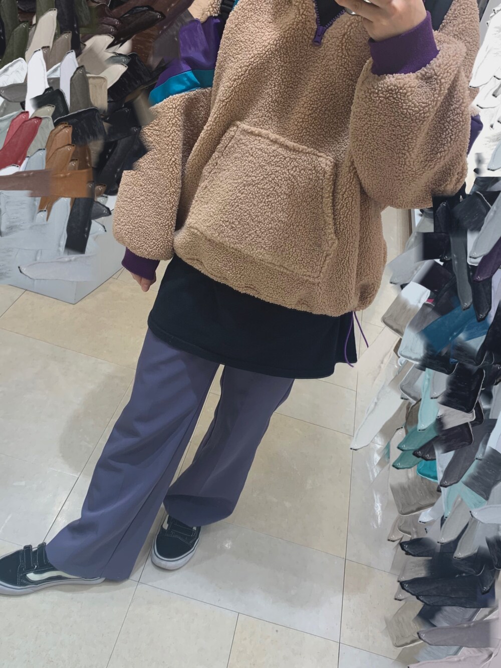 「WHO’S WHO gallery、wwg、GU、GUコーデ、VANS、VANS OLDSKOOL」｜「WHO'S WHO galleryのボアビッグアノラックパーカー（マウンテンパーカー、ベージュ系）」を使った、ﾀﾛｳさん（レディース・157cm）の秋コーディネートの1枚目の写真