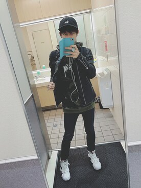 「stussy」｜「アイテム（ライダースジャケット）」を使った、りょりょさん（メンズ・175cm）の冬コーディネート