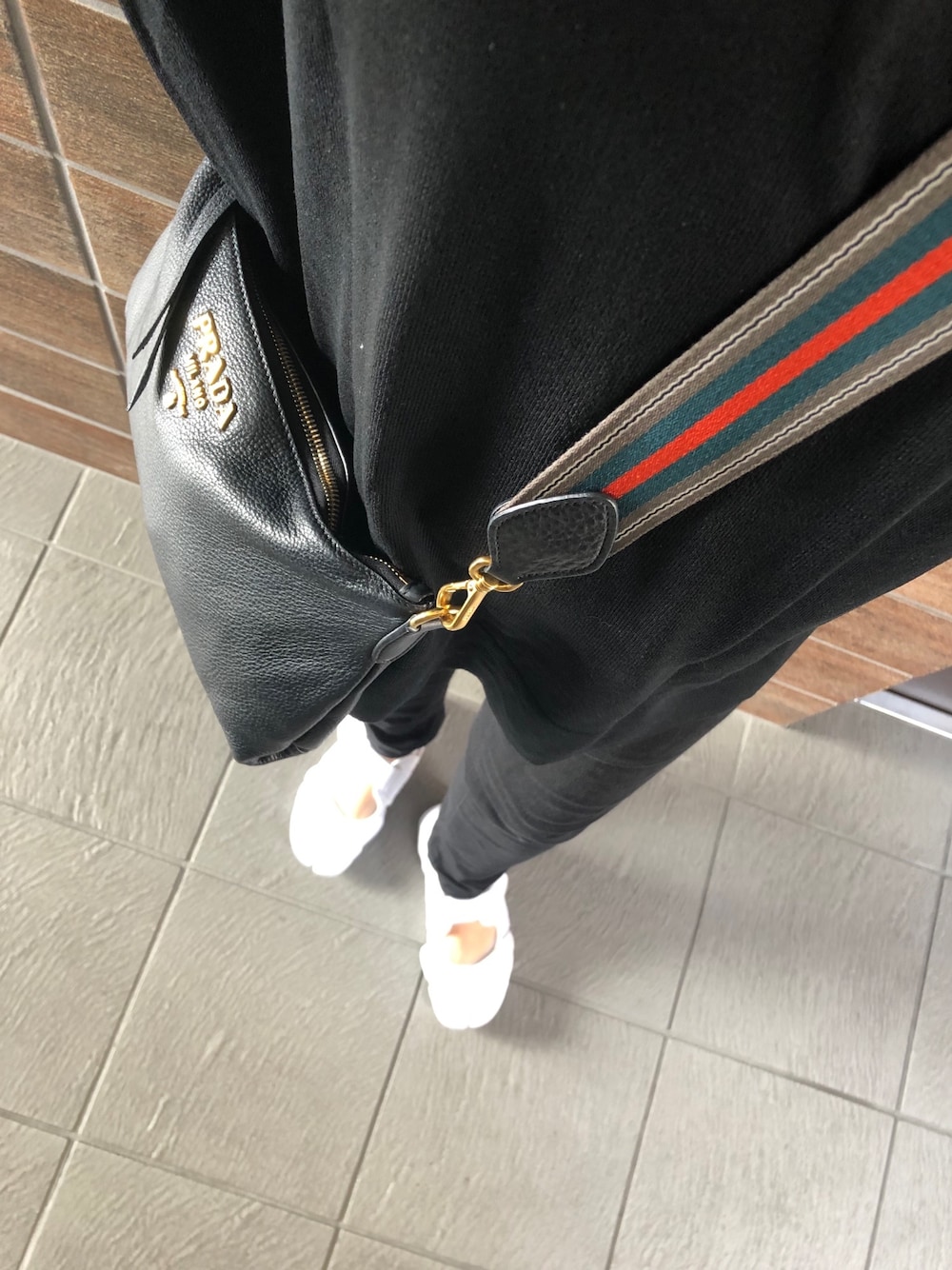 PRADA（プラダ）の「Prada - ファスナー 斜めがけバッグ - women