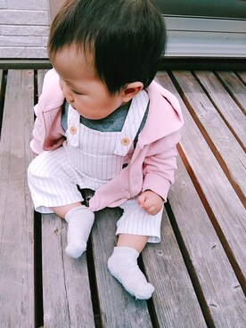「petit main（プティマイン）のアイテム（オールインワン・サロペット）」を使った、pan＊itokaiさん（レディース・70cm）の春コーディネート