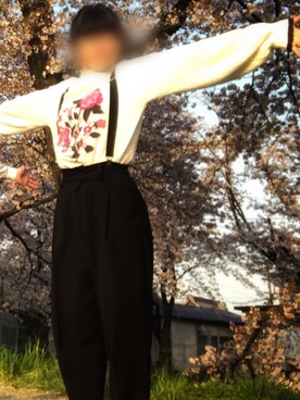 「花見」｜「アイテム（スラックス）」を使った、あみみさん（レディース・159cm）の春コーディネート