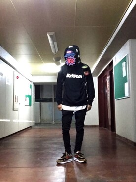 「F.C.Real Bristol（エフシーレアルブリストル）のアイテム（パーカー）」を使った、tak@さん（メンズ・170cm）の秋コーディネート