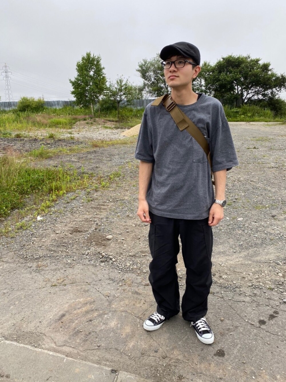 「おしゃれさんと繋がりたい、ビックシルエット、オーバーサイズ、シンプルスタイル、スニーカーコーデ、いいね、save、フォローお願いします🤑、メンズコーデ、WAIPER、street、converse」｜「CONVERSEのCONVERSE コンバース ALL STAR OX オールスター オックス（スニーカー、ブラック系）」を使った、Mickeyさん（メンズ・173cm）の秋コーディネートの1枚目の写真