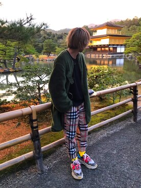 「アイテム（ムートンコート、グリーン系）」を使った、yu-taさん（メンズ・173cm）の冬コーディネート