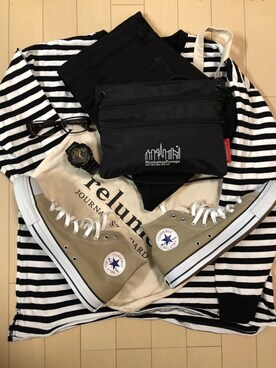 ボディバッグ ウエストポーチを使った 置き画 のメンズ人気ファッションコーディネート Wear