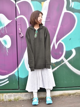 「H&M（エイチ・アンド・エム）のアイテム（パーカー、グリーン系）」を使った、Ann Anさん（レディース・163cm）の春コーディネート