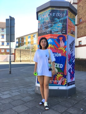 「STUSSY（ステューシー）のアイテム（Tシャツ/カットソー、ホワイト系）」を使った、Ann Anさん（レディース・163cm）の夏コーディネート