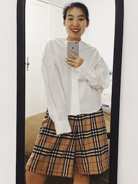 「CELINE（セリーヌ）のアイテム（シャツ/ブラウス、ホワイト系）」を使った、Ann Anさん（レディース・163cm）の春コーディネート