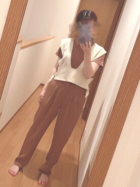 「UNIQLO（ユニクロ）のクルーネックT（半袖）（Tシャツ/カットソー、ブラウン系）」を使った、Yunaさん（レディース・152cm）の秋コーディネート
