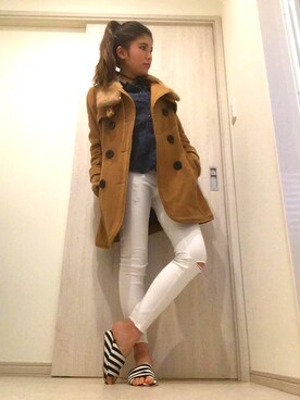「UNIQLO（ユニクロ）のアイテム（デニムパンツ、ホワイト系）」を使った、AYAKAさん（レディース・161cm）の冬コーディネート
