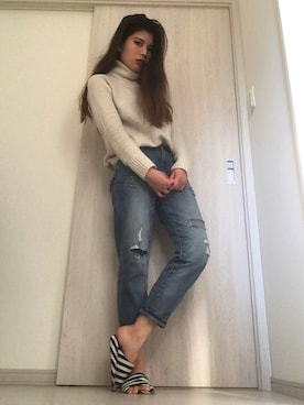 「UNIQLO（ユニクロ）のアイテム（ニット/セーター、ホワイト系）」を使った、AYAKAさん（レディース・161cm）の春コーディネート