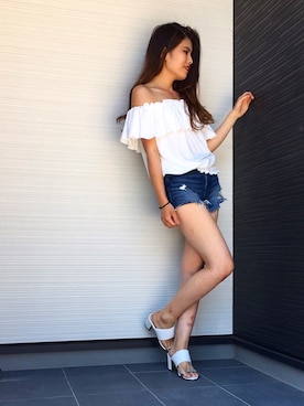 「GU（ジーユー）のアイテム（デニムパンツ、ブルー系）」を使った、AYAKAさん（レディース・161cm）の夏コーディネート