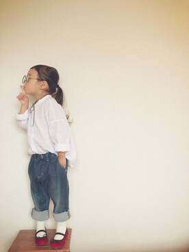 「ノーカラーシャツ」｜「アイテム（バレエシューズ）」を使った、𝚜𝚘𝚘𝚘𝚕𝚊𝚊𝚊さん（キッズ・100cm）の秋コーディネート