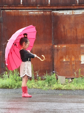 「HUNTER（ハンター）のハンター / キッズ ファーストクラッシック（レインシューズ）」を使った、𝚜𝚘𝚘𝚘𝚕𝚊𝚊𝚊さん（キッズ・100cm）の秋コーディネート