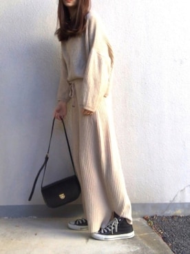 「ADAM ET ROPE'（アダムエロペ）のラウンドクロスボディーバッグ（ショルダーバッグ）」を使った、E n oさん（レディース・157cm）の冬コーディネート