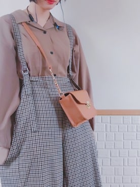 「GU（ジーユー）のアイテム（パンツ、ブラウン系）」を使った、しほみさん（レディース・163cm）の秋コーディネート