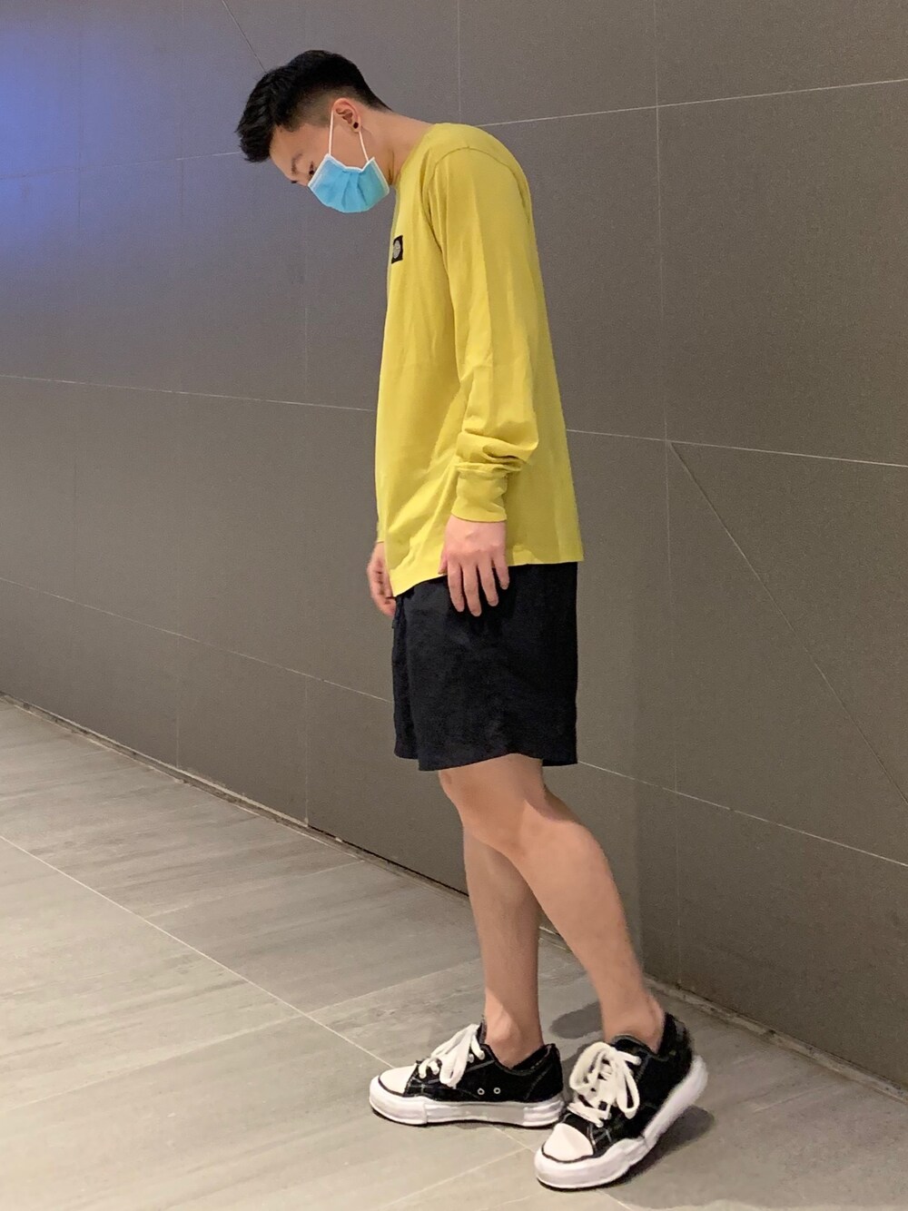 「Stone Island、nike acg」｜「NIKE ACGのアイテム（カーゴパンツ、ブラック系）」を使った、NICHOLASさん（メンズ・174cm）の春コーディネートの1枚目の写真
