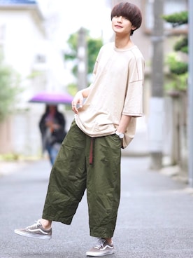 「アイテム（チノパンツ）」を使った、犬飼京 inukai keiさん（メンズ・183cm）の夏コーディネート