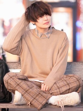 KEI (犬飼 京) is wearing act'm "act'm オーバーサイズ肩zip付きニットセーター"