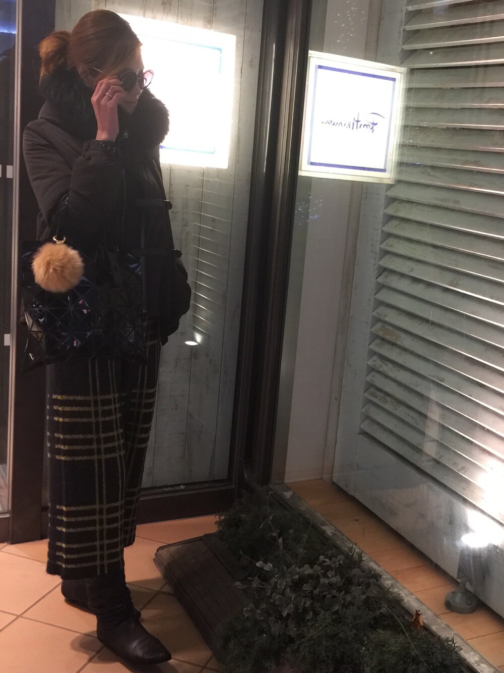 「オトナカジュアル、パンツスタイル、キレイめ、outfit、ブラック、SLY、シェルター(SHEL'TTER)、ロングブーツ、冬のコーデ、ロンハーマン」｜「SLYのCONNIE EYE WEAR（サングラス、ブラック系）」を使った、mii◡̈⃝さん（レディース・170cm）の冬コーディネートの1枚目の写真