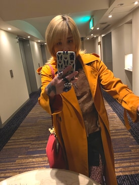 「パーティー」｜「アイテム（トレンチコート）」を使った、にあろっく🎵さん（レディース・160cm）の冬コーディネート