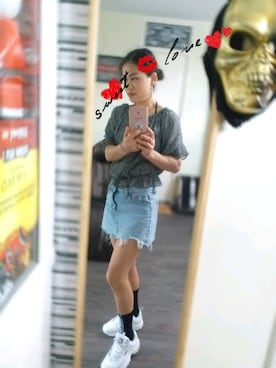 「丹寧」｜「アイテム（スニーカー）」を使った、mandyliaoさん（レディース・160cm）の春コーディネート