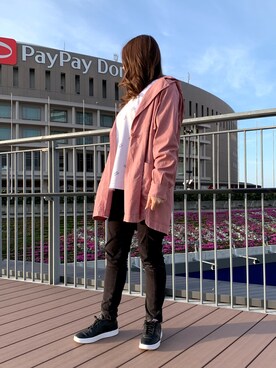 ayano使用「AVIREX（【直営店限定】ラグランスリーブ フーディーシャツ/ RAGLAN SLEEVE HOODIE SHIRT）」的時尚穿搭