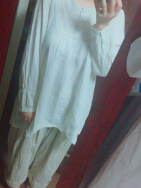 「no brand（ノーブランド）のアイテム（シャツ/ブラウス、ホワイト系）」を使った、もよ子さん（レディース・160cm）の秋コーディネート