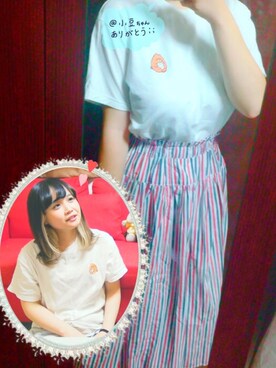 「もくもくちゃんカフェのアイテム（Tシャツ/カットソー、ホワイト系）」を使った、もよ子さん（レディース・160cm）の秋コーディネート