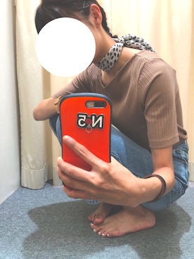 「GLOBAL WORK（グローバルワーク）のアイテム（Tシャツ/カットソー、ブラウン系）」を使った、ぽよ。さん（レディース・163cm）の秋コーディネート