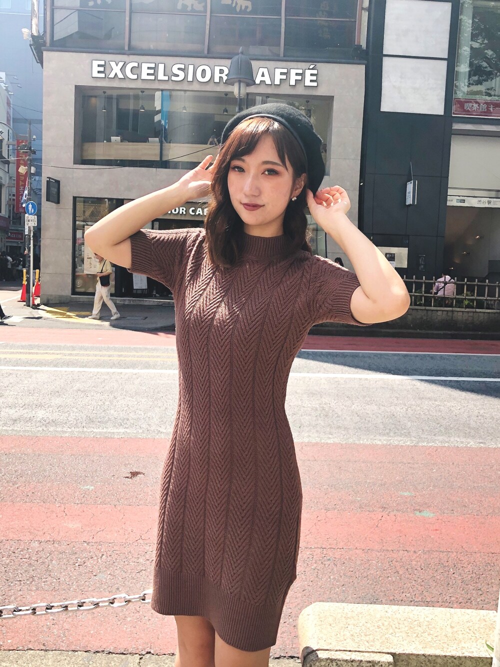 「LIPSERVICEの柄編みスリムニットワンピース（ワンピース、ブラウン系）」を使った、Reina¨̮♡さん（レディース・152cm）の夏コーディネートの1枚目の写真