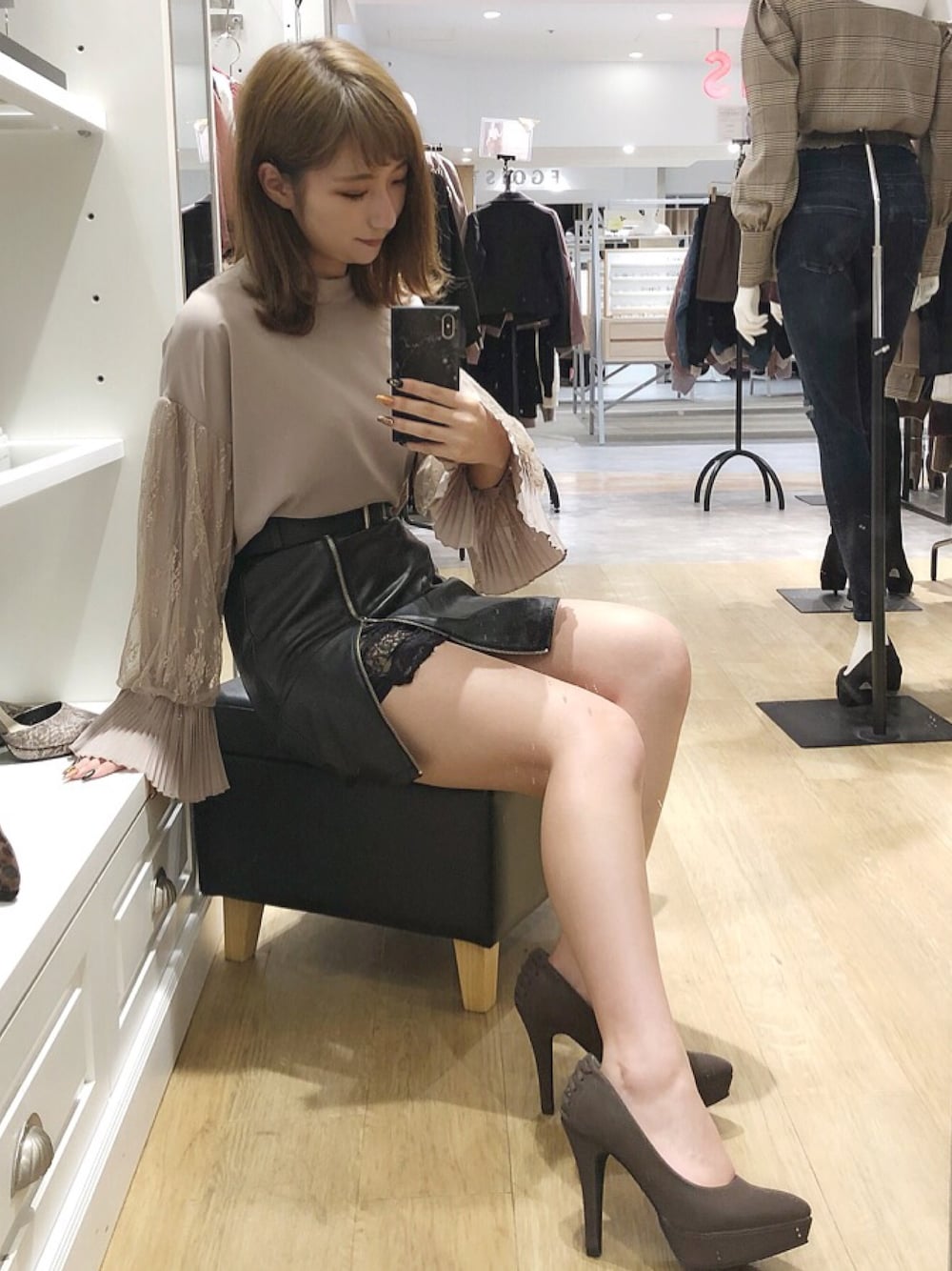 「LADYMADEのプリーツカフスチュールスリーブブラウス（シャツ/ブラウス、ベージュ系）」を使った、Reina¨̮♡さん（レディース・152cm）の秋コーディネートの1枚目の写真