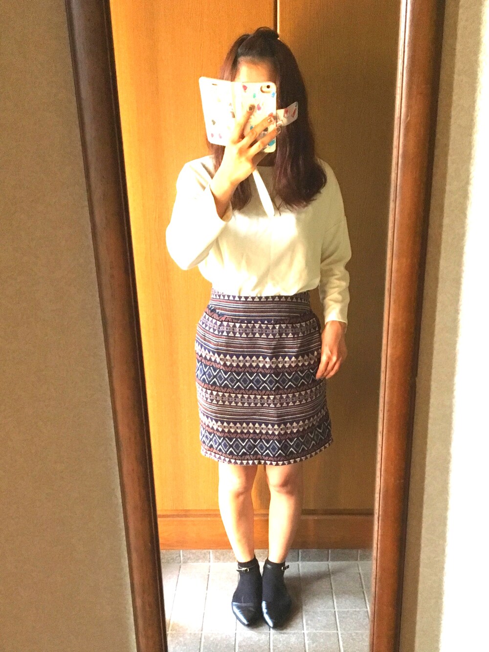 「ゴブランスカート」｜「HEART MARKETのアイテム（その他トップス、ホワイト系）」を使った、らなさん（レディース・155cm）の秋コーディネートの1枚目の写真