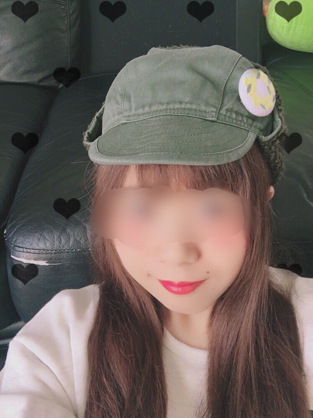 「フライトキャップ、古着、ブローチ」｜「SOHOのアイテム（キャップ、グリーン系）」を使った、らなさん（レディース・155cm）の冬コーディネートの1枚目の写真