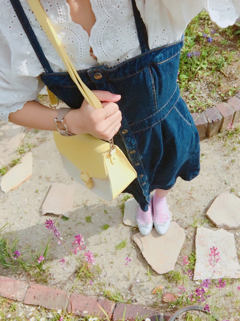 「春コーデ、レースブラウス、ラメパンプス」｜「HEART MARKETのアイテム（シャツ/ブラウス、ホワイト系）」を使った、らなさん（レディース・155cm）の春コーディネートの1枚目の写真
