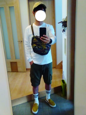 「長袖Tシャツ」｜「アイテム（スリッポン）」を使った、Puかんさん（メンズ・173cm）の夏コーディネート
