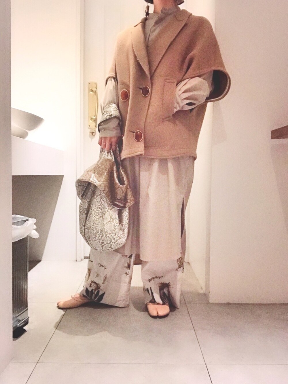 THEATRE PRODUCTS（シアタープロダクツ）の「リバーシブルフェイク  